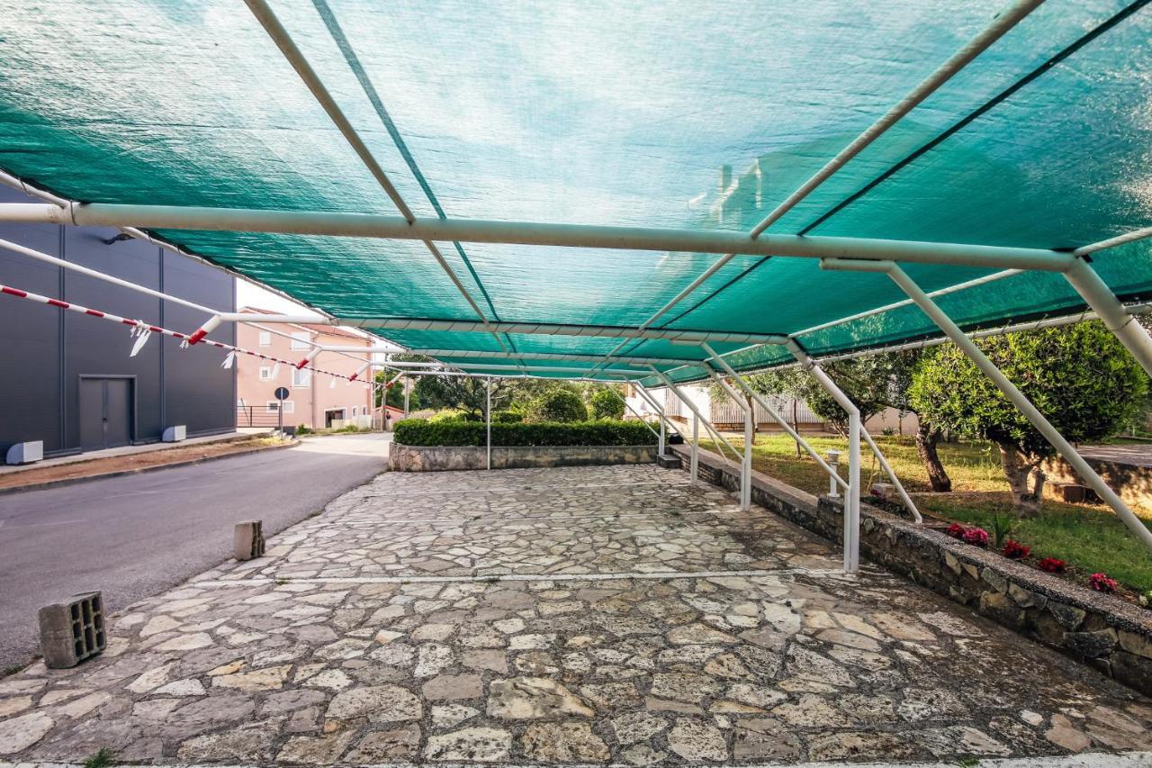 Apartments & Rooms Peranic Novalja Extérieur photo
